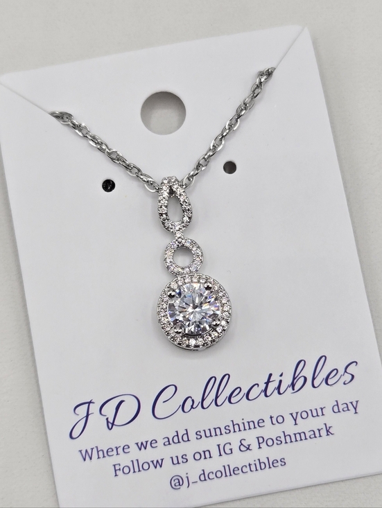 Swarovski Jewelry - Swarovski Crystal Elements Silver Halo Drop Necklace Clear 20-22 inch Bridal